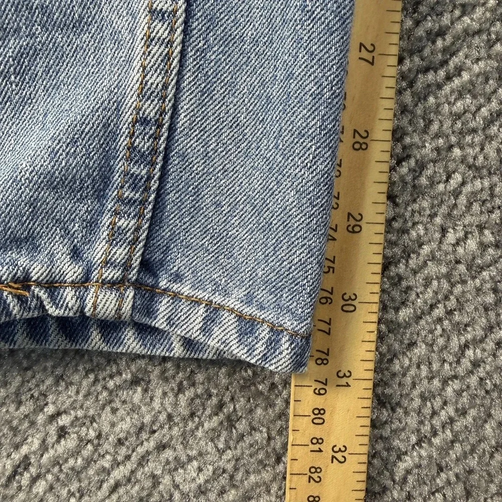 Vintage Levis 560 Comfort Fit Jeans Mens 38x32 Tapered Leg Medium Wash 90s Y2K